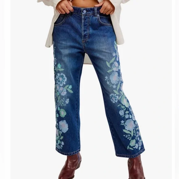 NWT Free People x We The Free Willow Floral Embroidered Boyfriend Jeans ๐ธ - Picture 7 of 13